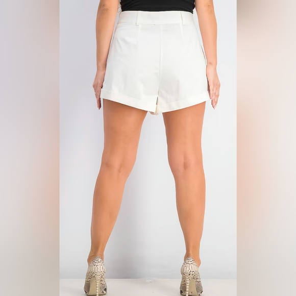 New Ivory cuff shorts - Picture 3 of 6